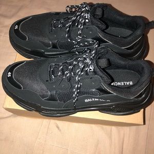 Balenciagas triple s